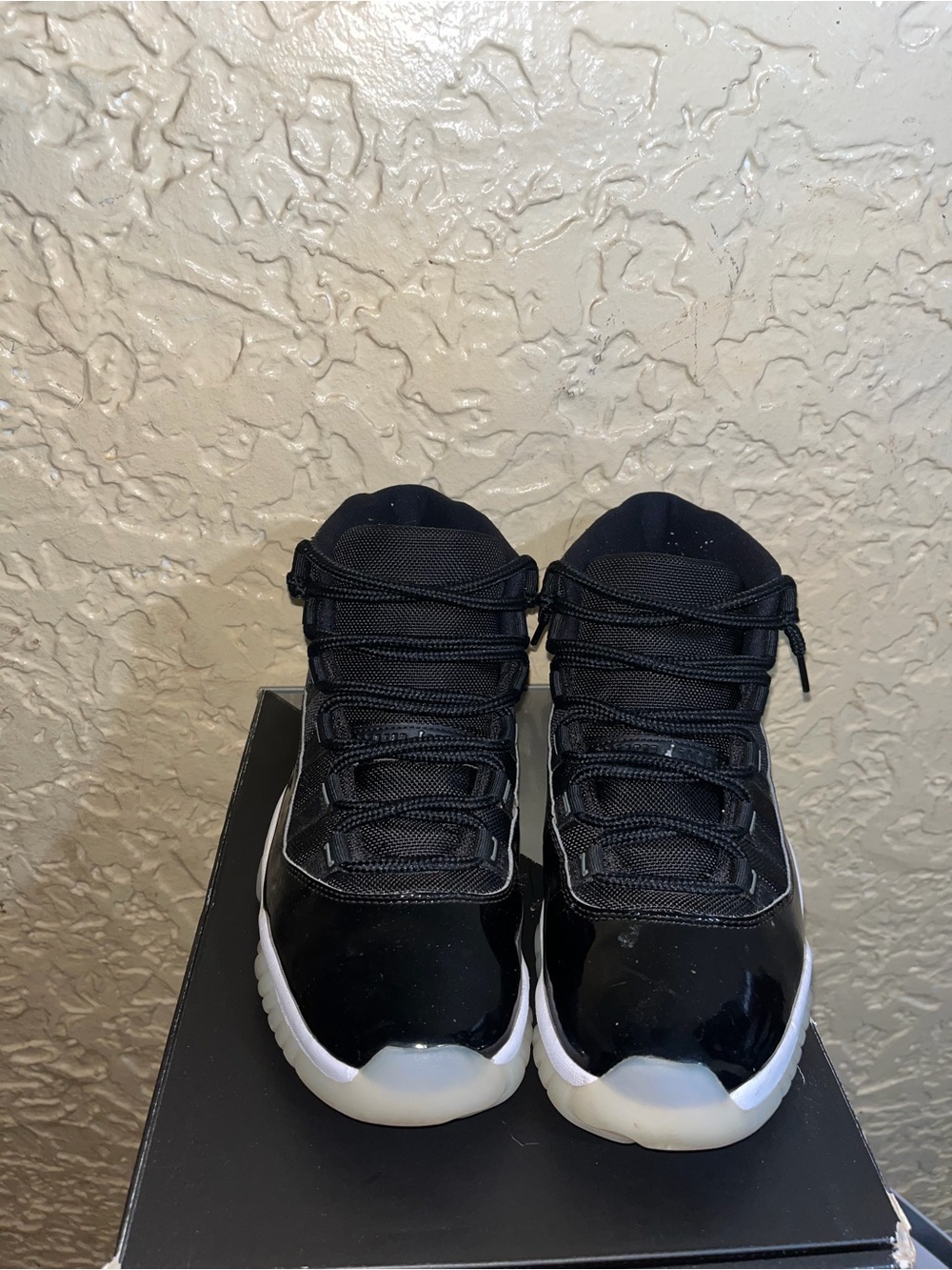 Air Jordan 11 Men's Shoes JUBILEE/25TH Anniversary, Size 11 - Picture 2 of 6